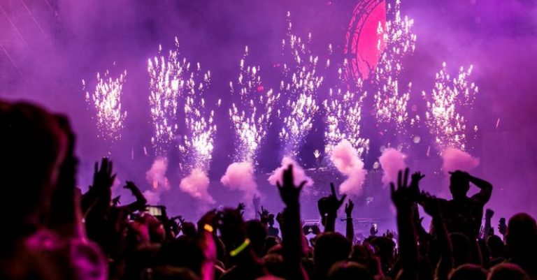Festival - Purple Fireworks Effect